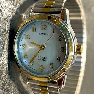 SOLD. Vintage Womens Timex Indiglo Wr 30 With Mother of Pearl Face New Battery